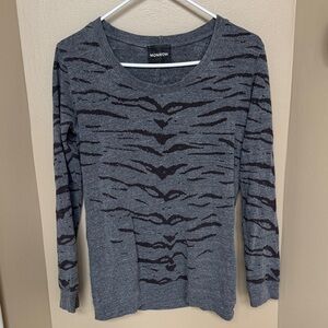 Monrow Tiger Stripe Lightweight Sweatshirt size XS good condition